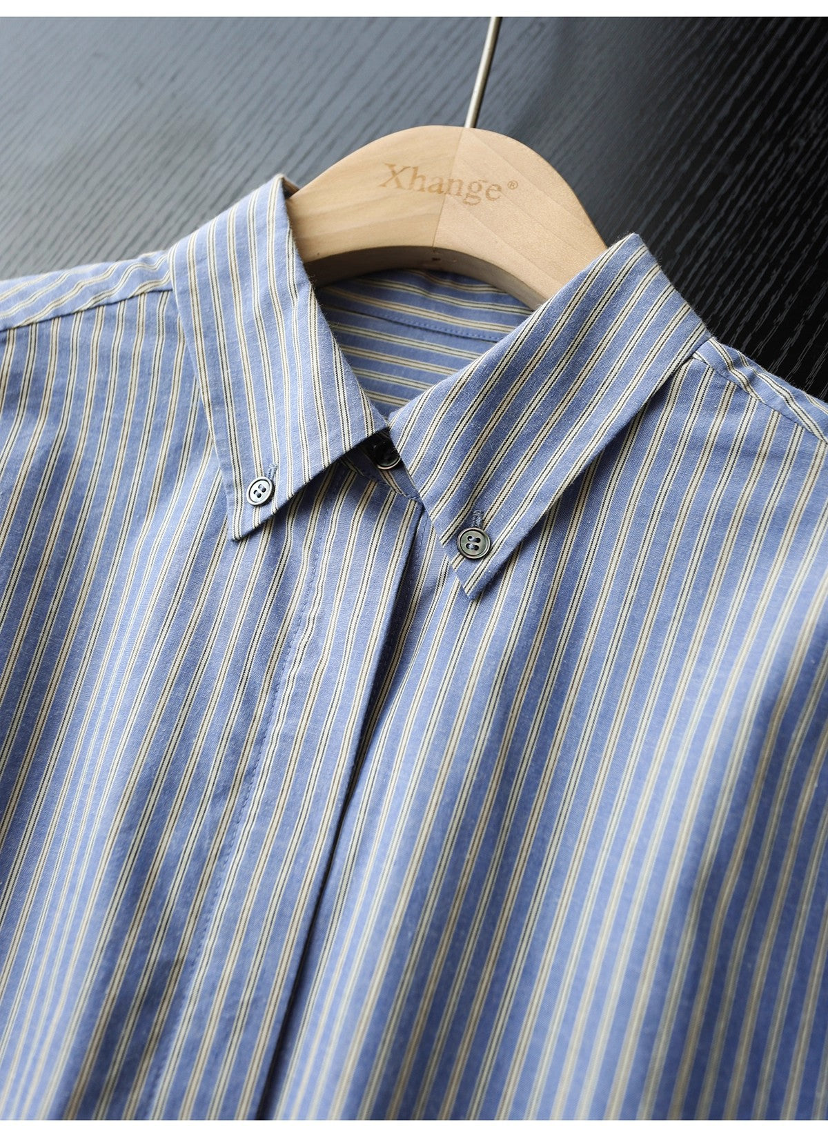 Artistic Style “Striped Overture” Slim-Fit Short-Cut Striped Shirt